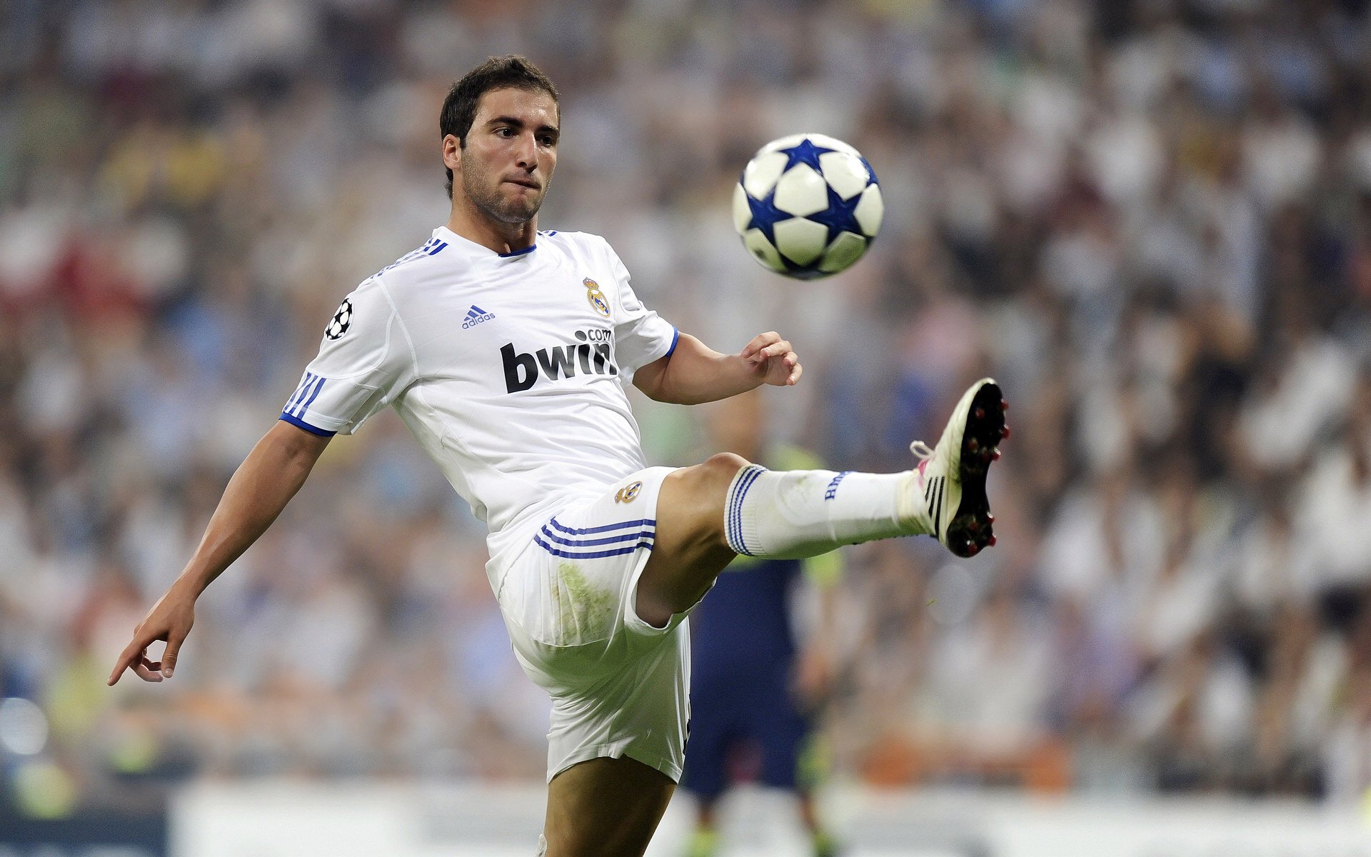 开云APP-赖斯节奏完全掌控，莱比锡红牛力克西班牙，一场战术与意志的胜利